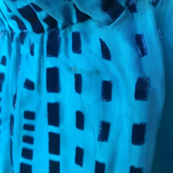 Blue silk blouse size medium with beads - Picture 9 of 12